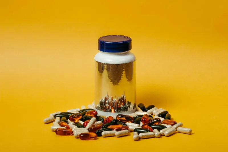 Suplementos e Vitaminas: O Guia Completo para Escolher (e Não Cair em Golpe) na Hora de Comprar