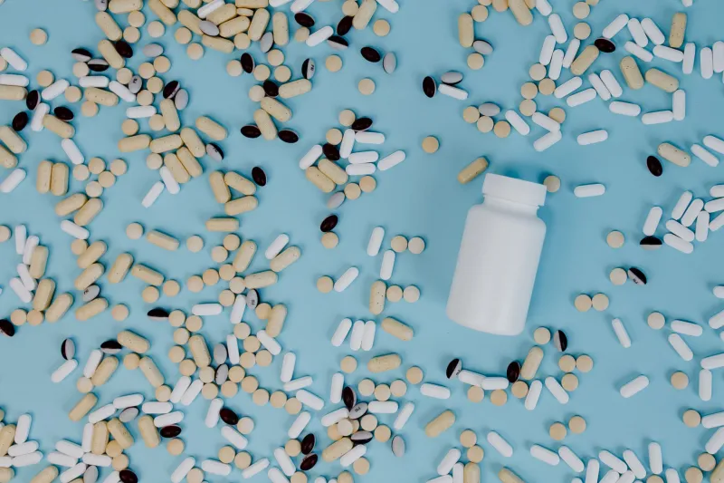 Suplementos: O Que Realmente Vale a Pena Tomar (e o Que É Só Dinheiro Jogado Fora)