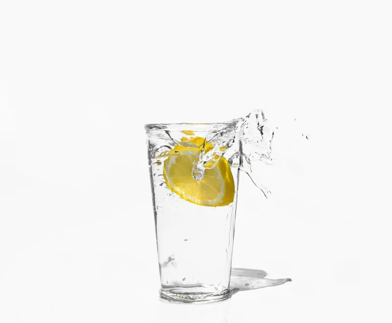 Seu Corpo Já Faz o Detox Sozinho: Entenda o Que a Ciência Diz (e o Que a Indústria Esconde)